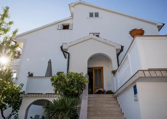 Apartments Marija Rab Town