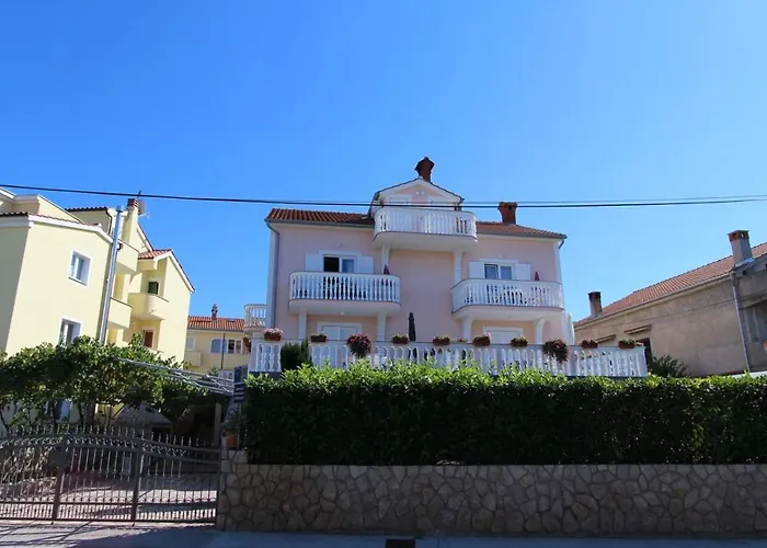 Apartments Ravlic Malinska