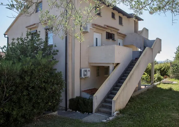 Apartments Vesna 2844 Supetarska Draga