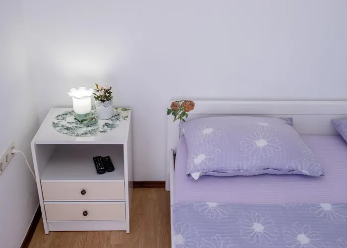 Apartments Makaus Supetarska Draga