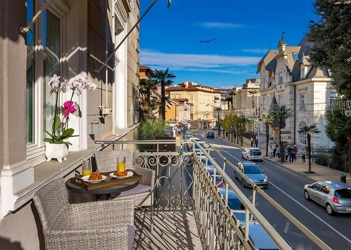 Villa Sokol Apartments Opatija center