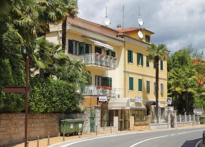 Apartments By The Sea Opatija - 10411 acceptant les animaux