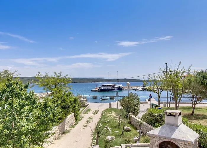 Apartments And Rooms By The Sea Nerezine - Losinj - 11815