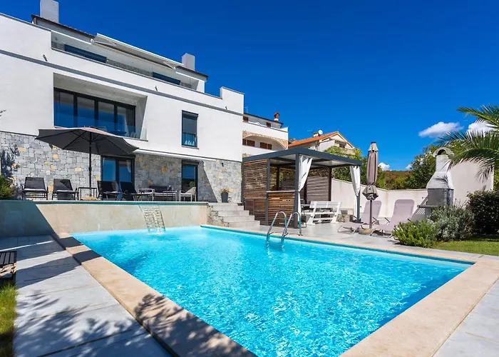 Sun & Sea Villa With A View Kornić