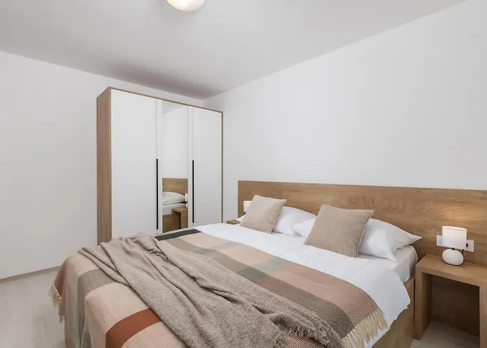 Holiday Homes Ostro Kraljevica
