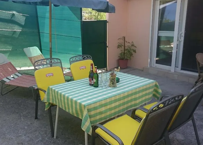 Guest House Violeta Palit