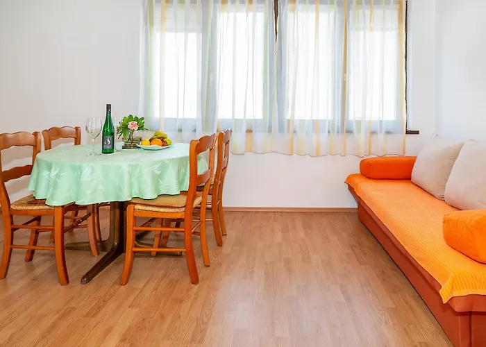 Apartments Sucur With Terrace Baška