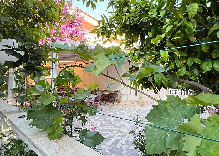 Bed & Breakfast Rab Palit With Golf Course