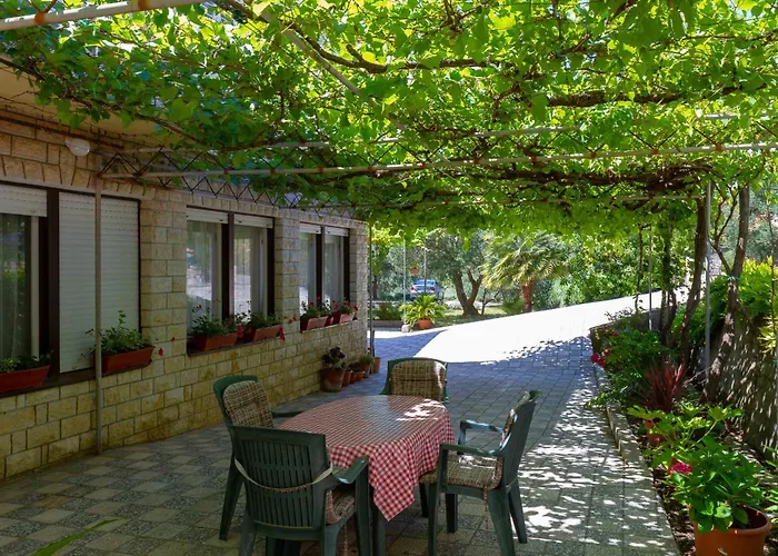 Apartments & Rooms Sanja Rab Town