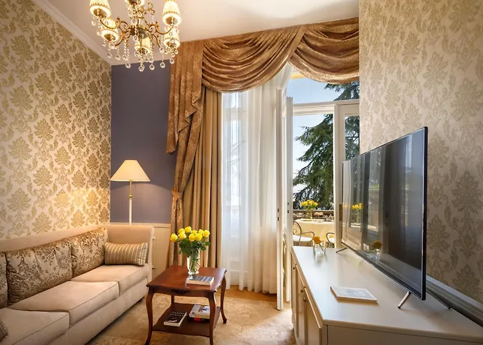 Hoteles cerca de Lungomare Opatija