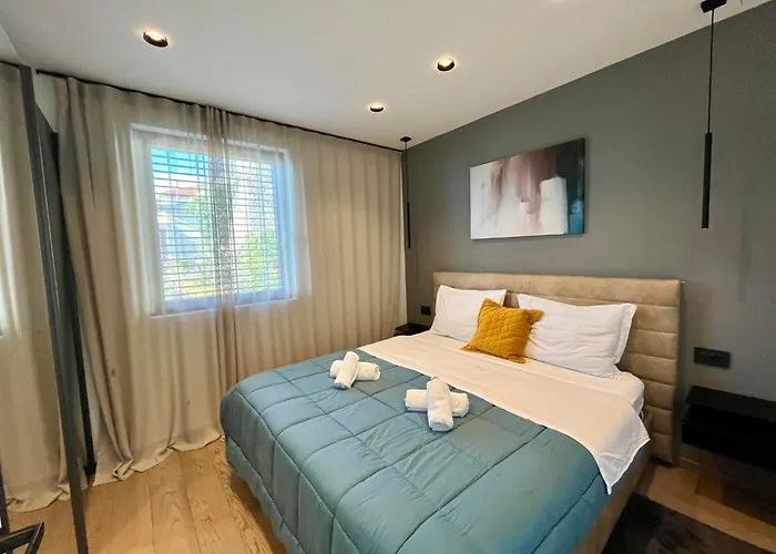 Villa V With Pool And Free Parking Rijeka