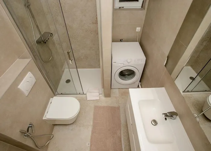 Apartments Mlacovic Palit