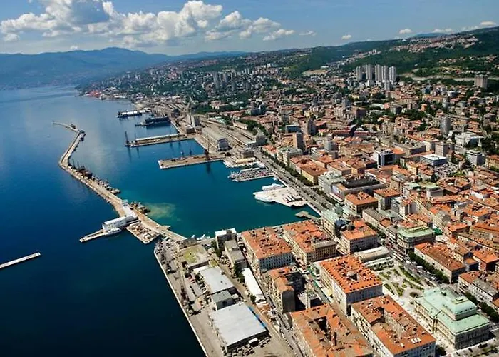 Pet friendly Apartment Mala Tajna Rijeka