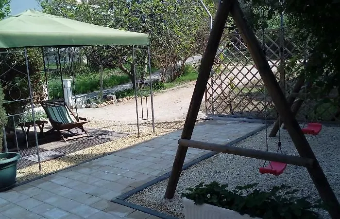 House Lavanda Rab Town