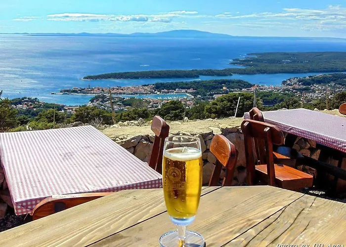 Boutique Apartmani Lucia Mundanije