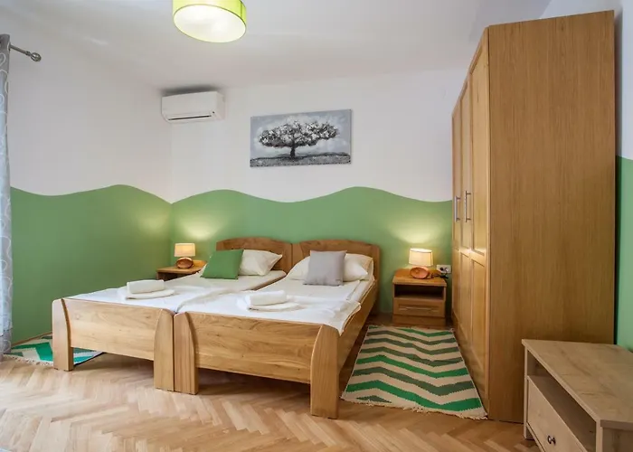 Guesthouse Maver Cres