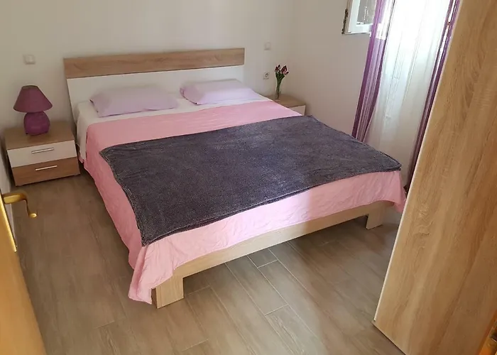 Apartments And Rooms Rosemari Mali Lošinj